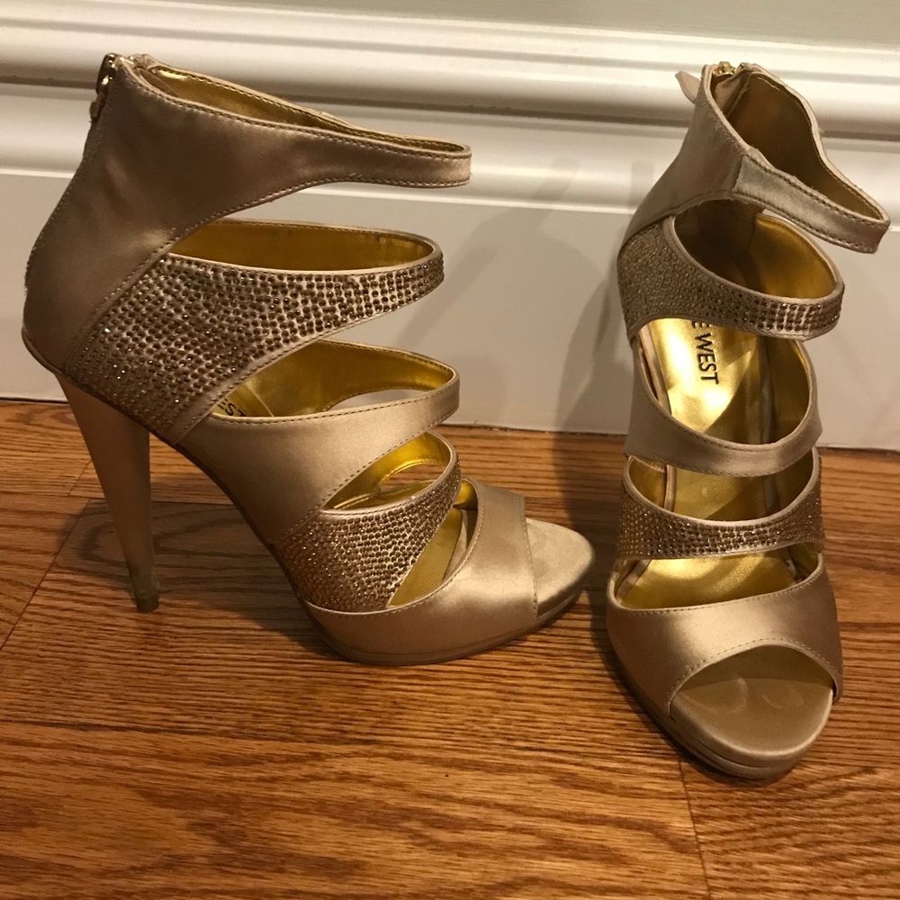 Size 5.5 gold heels
